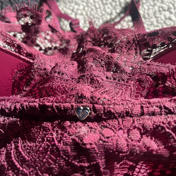 Pink Victoria Secret Bra - Picture 3 of 4